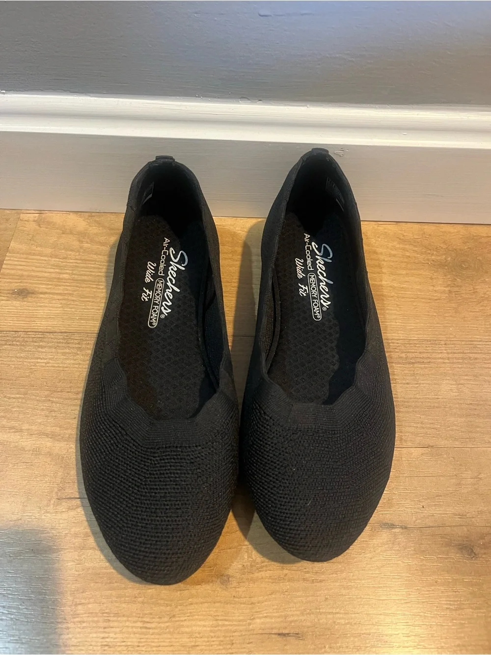 Skechers Black Knit Slip-On Ballet Flats Air-Cooled Memory Foam UNWORN